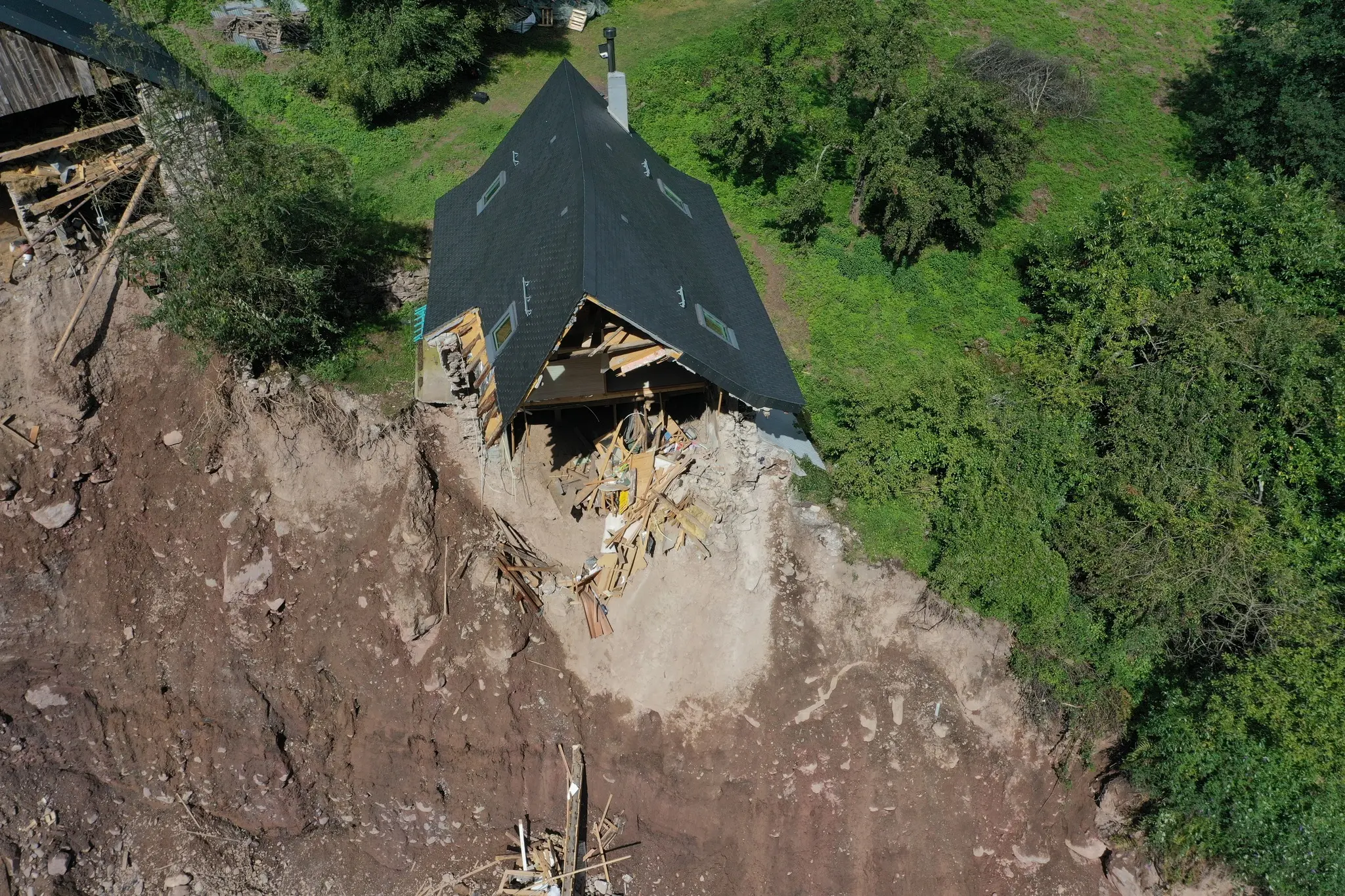 Effondrement d'une maison en vallée d'Aspe dû à une catastrophe naturelle